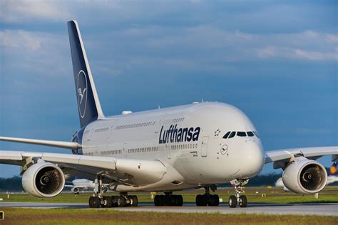 Lufthansa A380 .